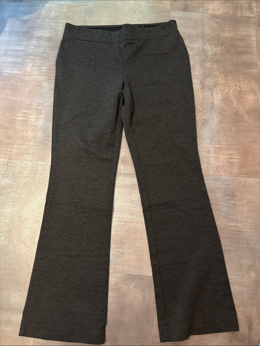 Simply Vera Women's medium Dark Gray Knit Flare Pants